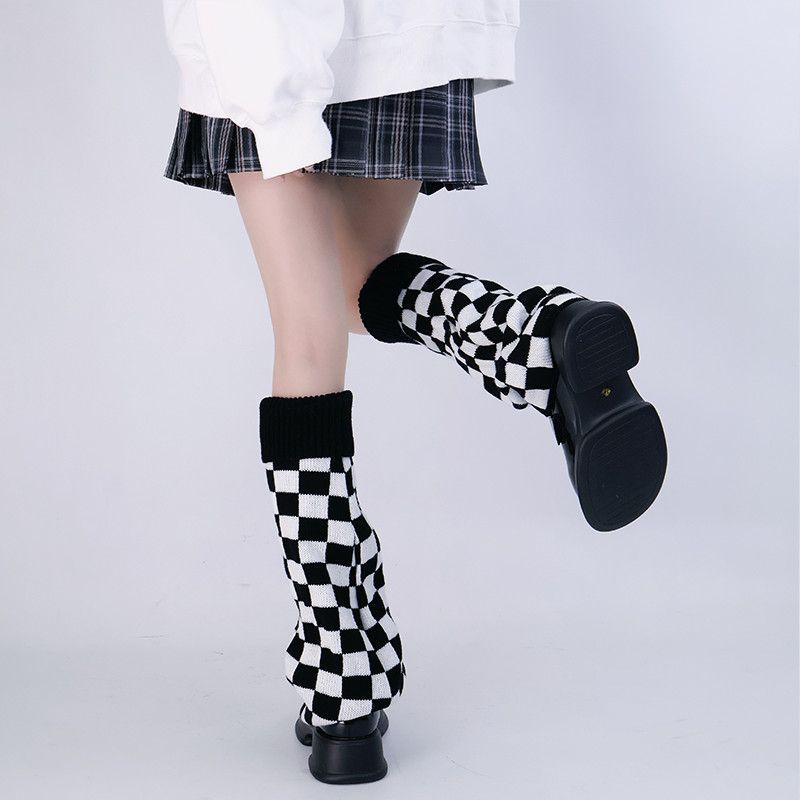 Black White Checkered Leg Warm - đánh giá và giá Boot Sock Slouchy